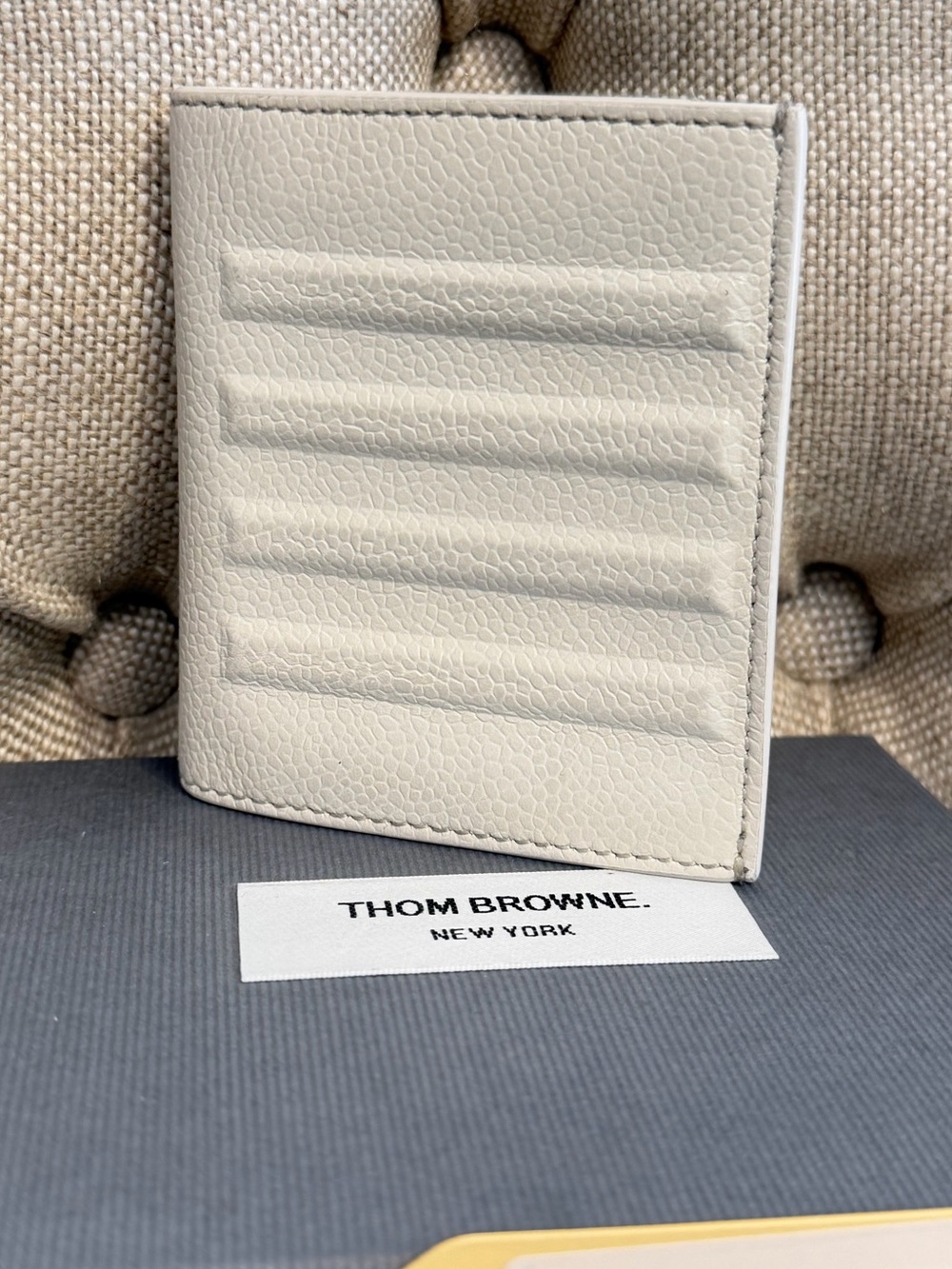 THOM BROWNE Double Card Holder w/ 4 Bar Pebble Grain Leather White Pre Own Mint